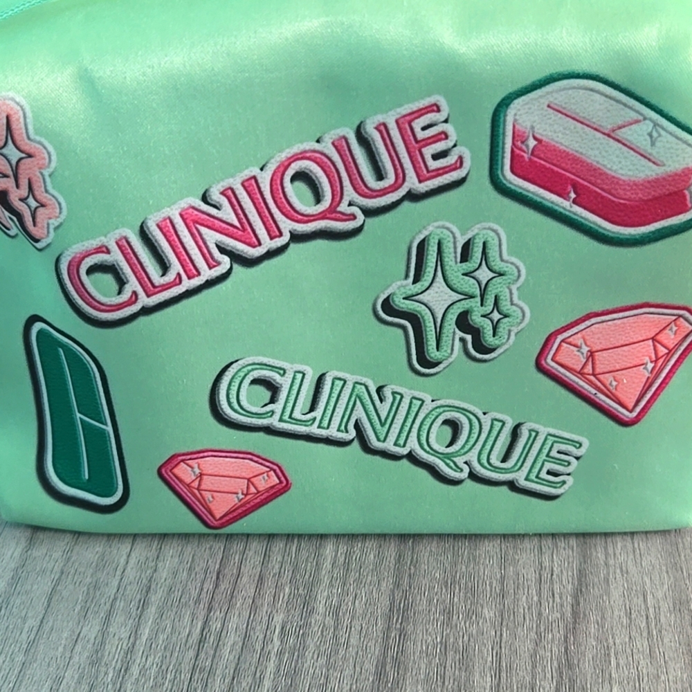 Clinque Makeup Zippered Bag Light Mint Green Pink White NWOT new Without Tags